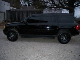 truck first lift 32's.jpg