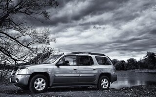 Truck 16x10 BW crop - Copy.jpg