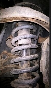 LFront Old Strut2.JPG