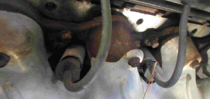 LSDRIVERSIDEMIDDLE EXHAUSTMANIFOLDBOLT2.jpeg