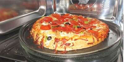 TOSHIBACONVECTIONOVENDEGIORNOPIZZA4.jpg