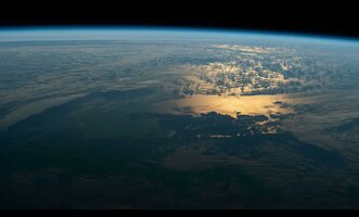 EARTHFROMCREWDRAGON2.jpg
