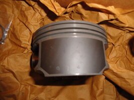 GMMAHLELL8PISTONS4.jpg
