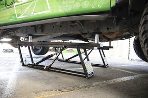 quickjack-slx-frame-extension-adapters-truck.jpg