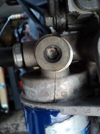 LL8OILGAALLERYPORT2.jpg