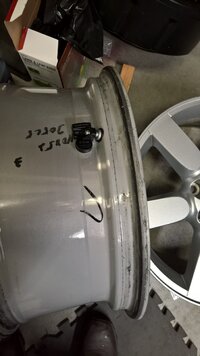NewSaabWinterWheels3.jpg