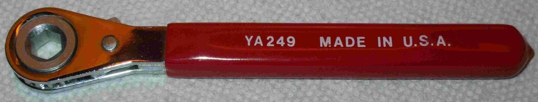 SNAPONGMSIDEPOSTBATTERYWRENCH1.jpg