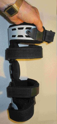 RIGHTLEGBRACE6.jpg